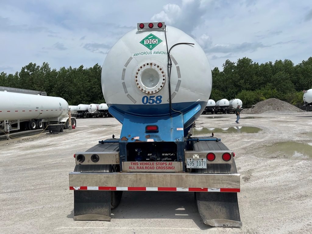 Superior NH3 Transport 10450 Gallon Trailer