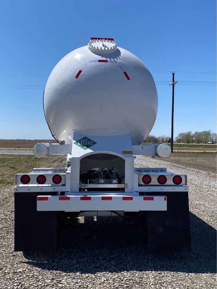 Lubbock NH3 Transport Trailer 10400 Gallon