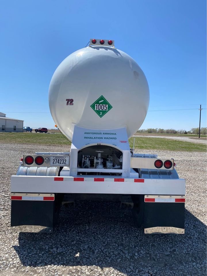 Lubbock NH3 Transport Trailer 10400 Gallon