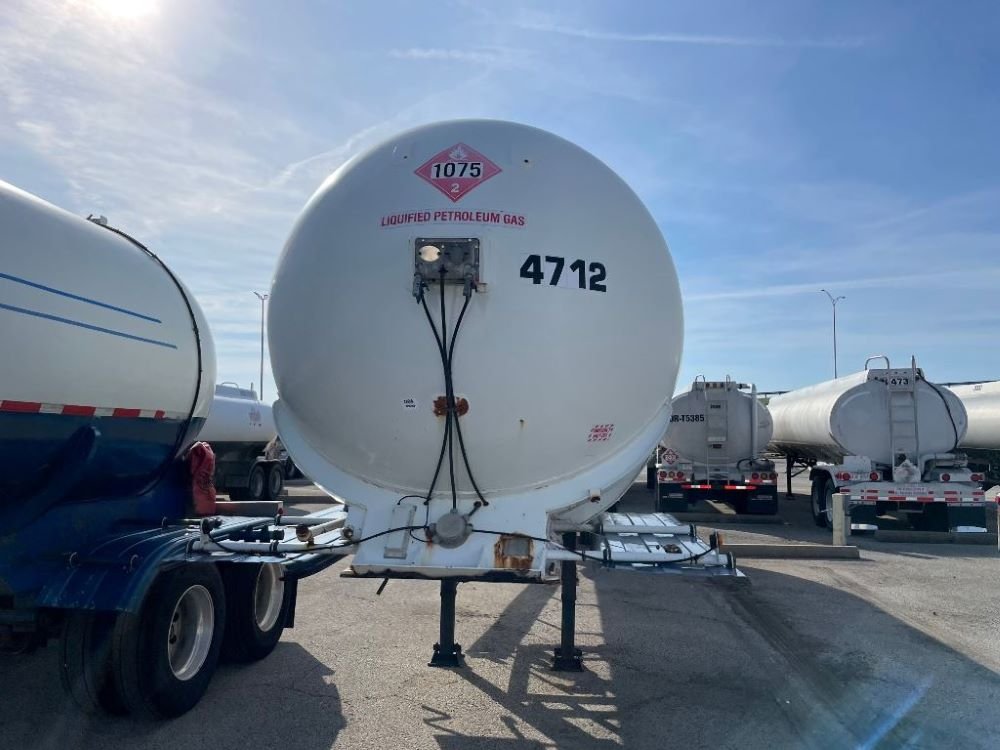 Lubbock NH3 Transport Trailer 10400 Gallon
