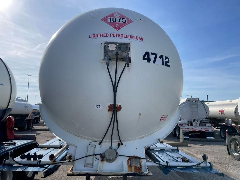 Lubbock NH3 Transport Trailer 10400 Gallon