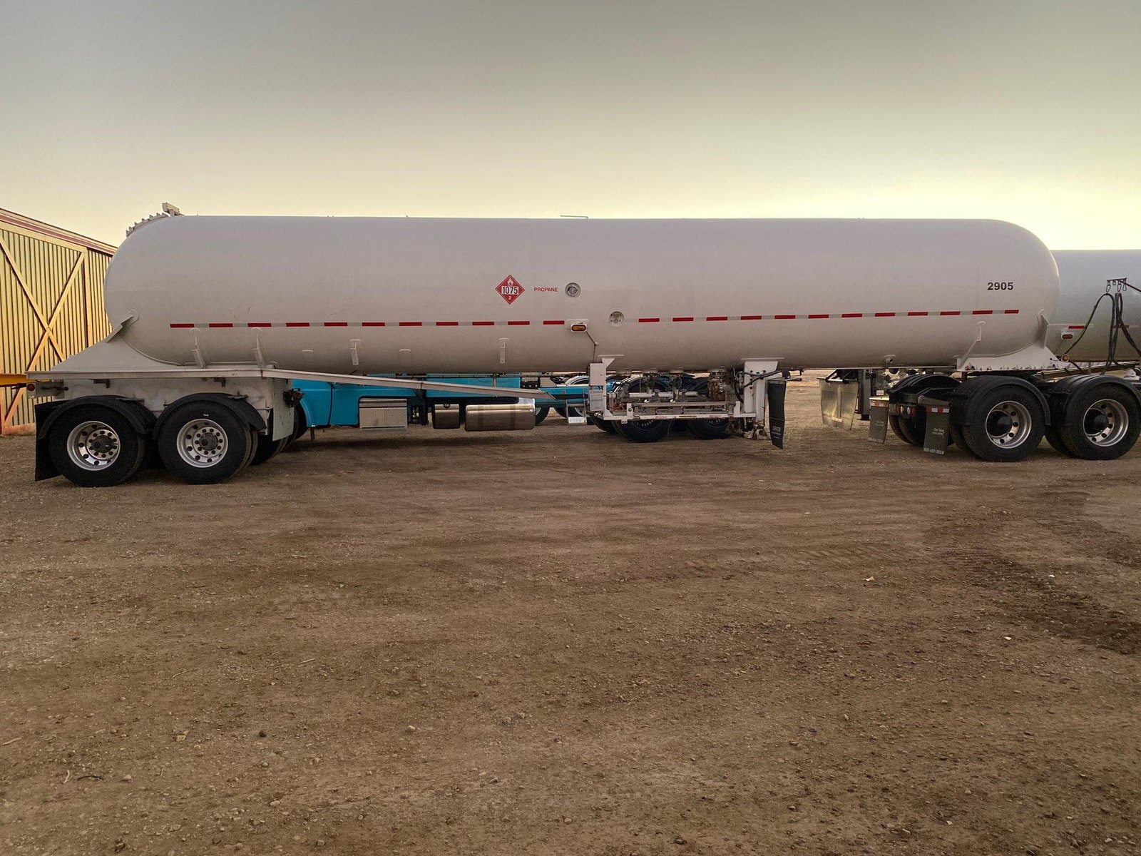 Polar MC-331 11600 Gallon LPG Gas Tank Trailer