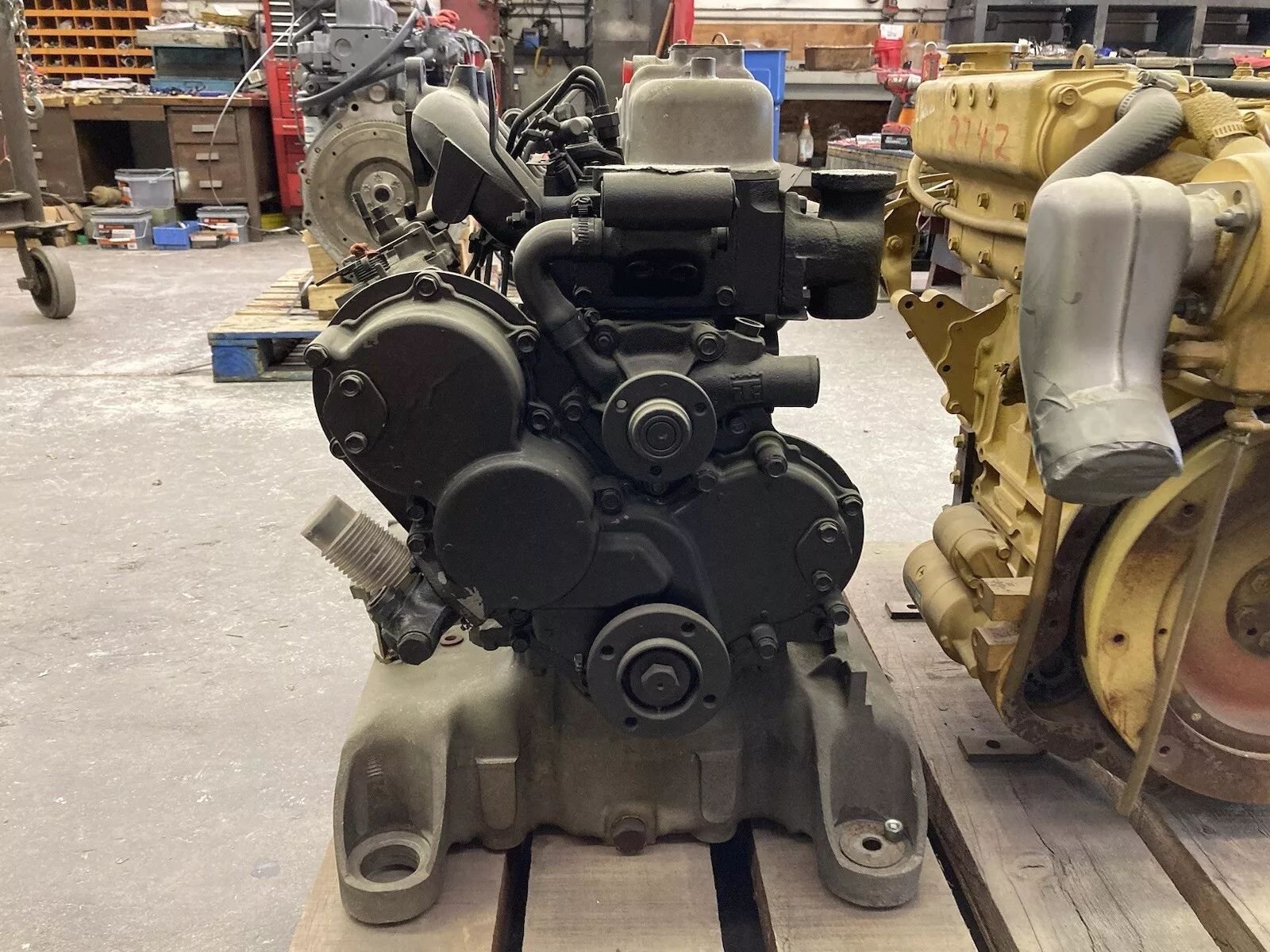 Thermo King Isuzu D201 4-Cylinder Engine