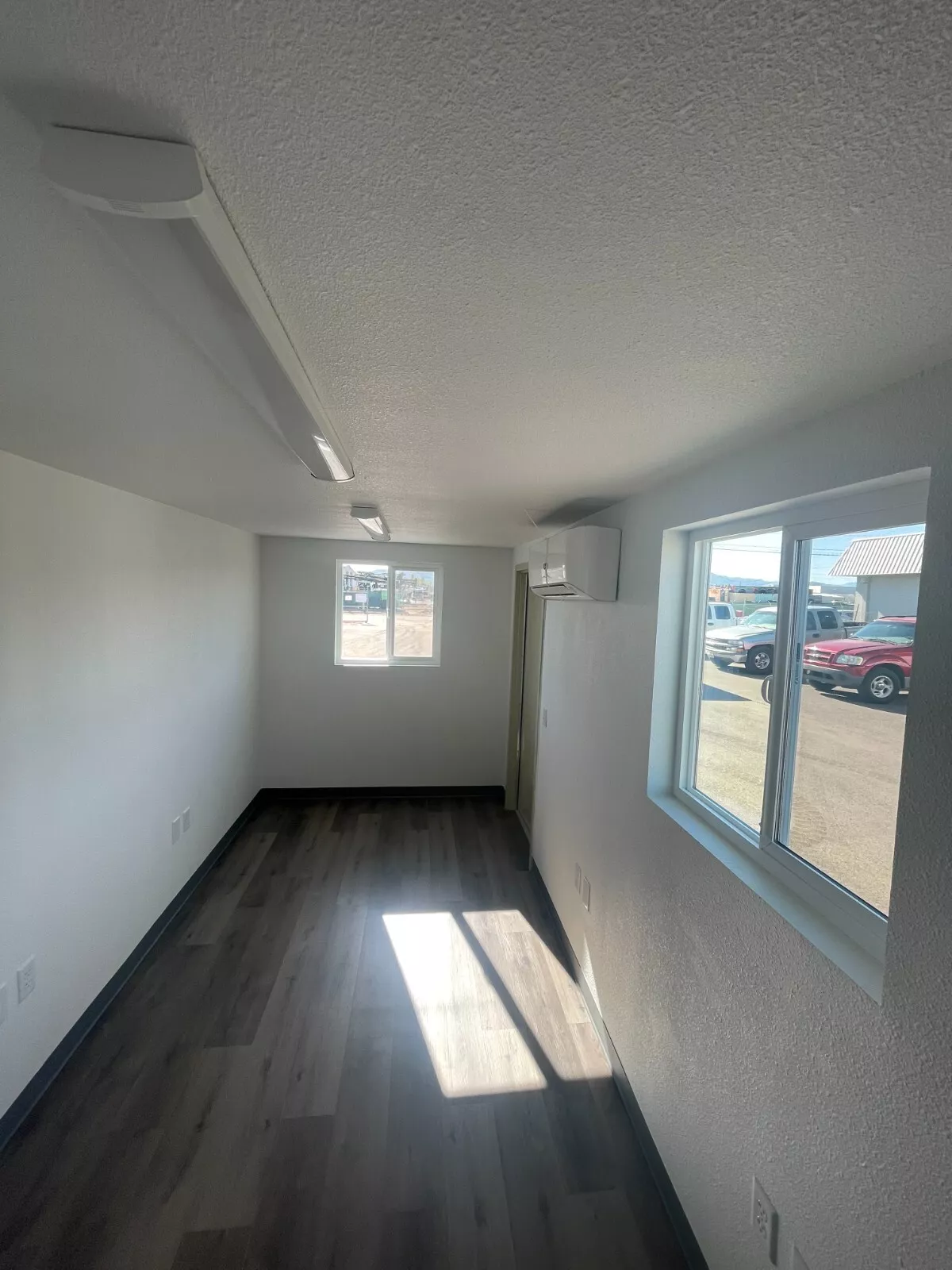Linked Equipment 20-Foot Office Refurbished Shipping Container