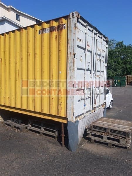 Damaged 40ft Shipping Containers (London)