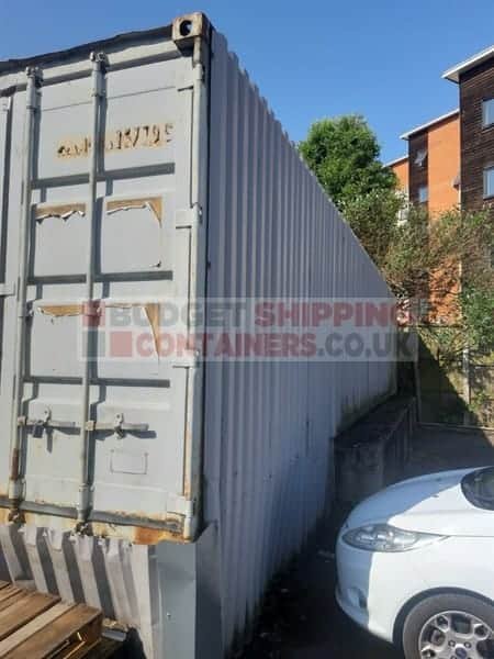 Damaged 40ft Shipping Containers (London)