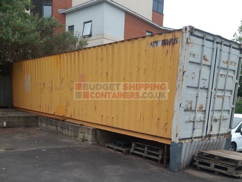 Damaged 40ft Shipping Containers (London)